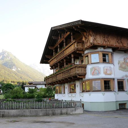 Pension Margretenhof Fulpmes Exterior foto